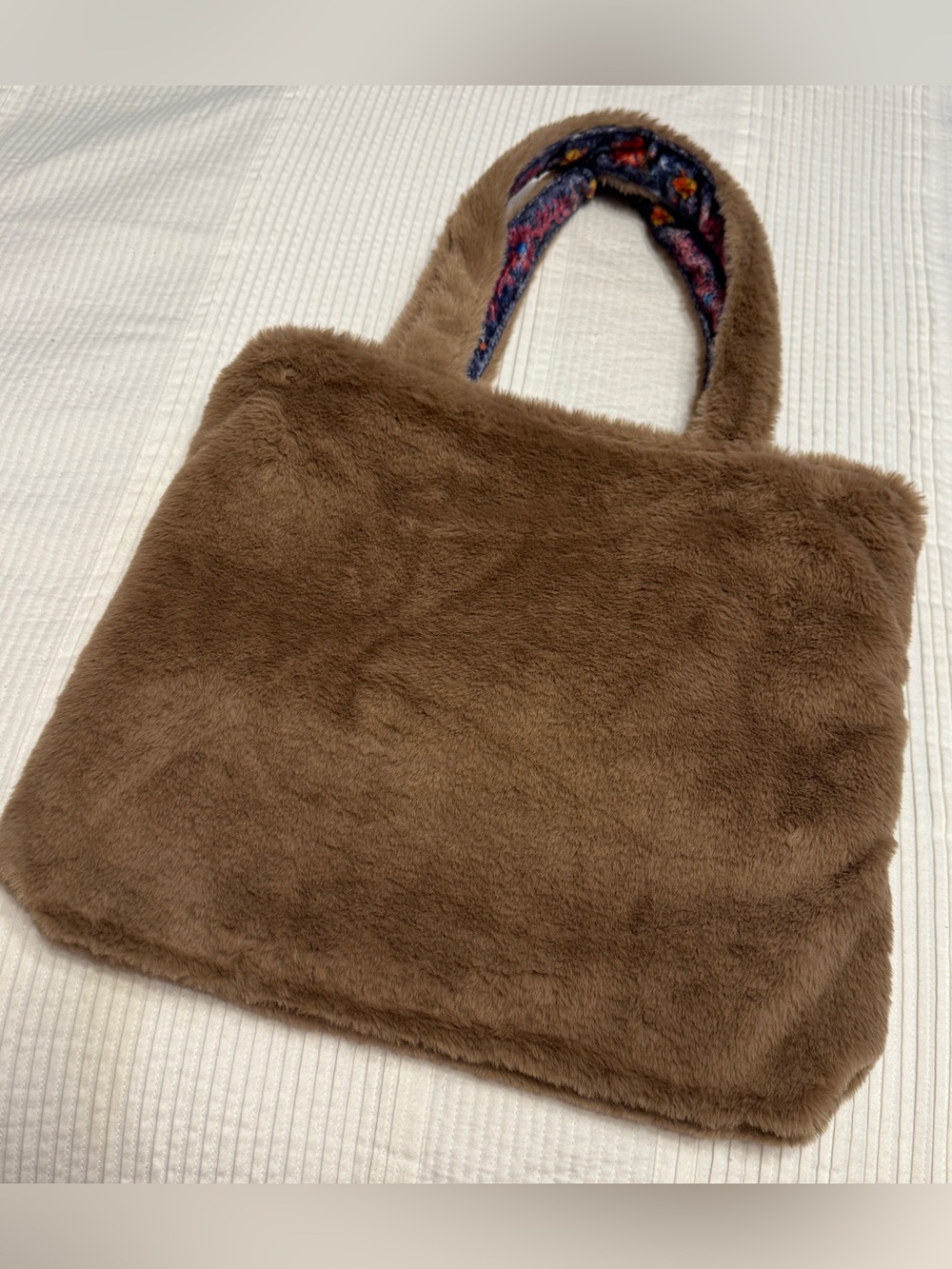 Plush Faux Fur REVERSIBLE TOTE - Picture 4 of 5